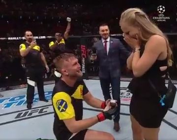 Gustafsson le propuso casamiento a la novia en el octógono