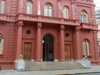 Pese a la prohibición de despidos, concejal macrista de Rosario llama a reducir el personal municipal