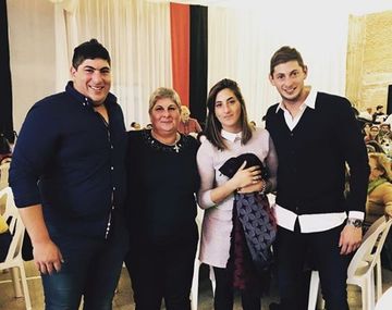 Emiliano Sala y su familia - Crédito: emilianosala9