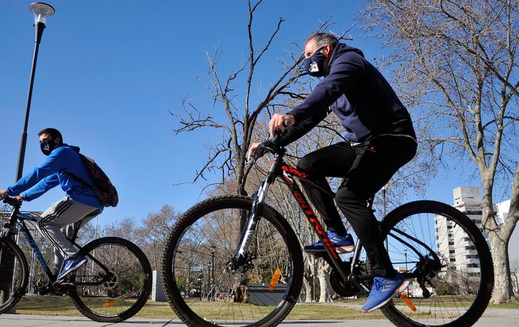 La bicicleta es el medio de transporte más usado en el país