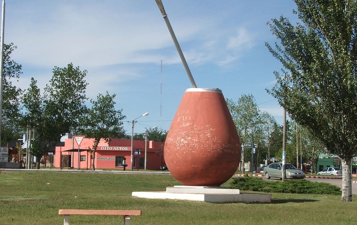 Dos chicas de 14 y 15 años denunciaron que fueron violadas por cuatro futbolistas
