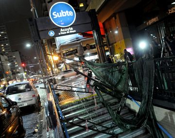 Cayó un andamio en estación Acoyte