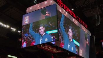 Scola, homenajeado en Houston Scola, homenajeado en Houston