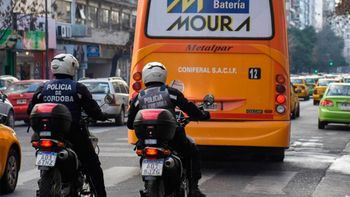 tension en cordoba: circularan los colectivos con fuerzas de seguridad tension en cordoba: circularan los colectivos con fuerzas de seguridad