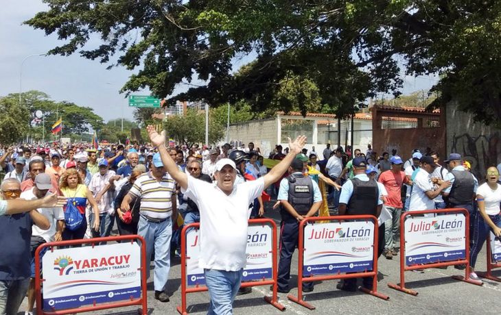 Nueva jornada de tensión y violencia en Venezuela: Maduro denuncia golpe de Estado