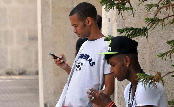 Llega el WiFi público a dos ciudades de Cuba