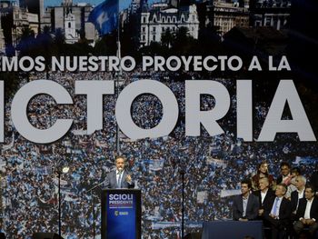 Multitudinarios actos, en el cierre de campaña de los presidenciables