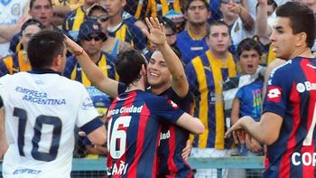 san lorenzo derroto a central en un partido polemico y suena san lorenzo derroto a central en un partido polemico y suena