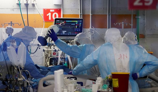 Alerta mundial por Florona, el primer caso de doble infección con covid e influenza