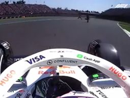 escandalo en la f1: lawson casi atropella a comisarios durante el gp de mexico escandalo en la f1: lawson casi atropella a comisarios durante el gp de mexico