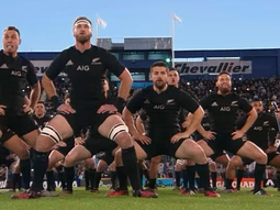 El haka de los All Blacks ante Los Pumas en Liniers El haka de los All Blacks ante Los Pumas en Liniers