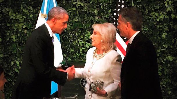 Cena en homenaje a Barack Obama: la foto del saludo a Mirtha y la ausencia de Marcelo Tinelli