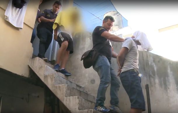 Tres detenidos por tirar a un bebé en Ramos Mejía