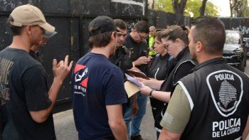 uki deane quiso entrar al recital de taylor swift con credenciales truchas uki deane quiso entrar al recital de taylor swift con credenciales truchas