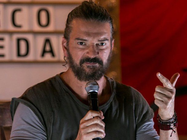 La drástica decisión que tomó Ricardo Arjona para sus entrevistas