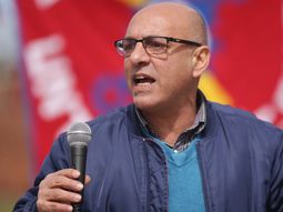 El PIT-CNT evalúa denuncia el espionaje a Abdala y el caso Astesiano ante la OIT. El PIT-CNT evalúa denuncia el espionaje a Abdala y el caso Astesiano ante la OIT.