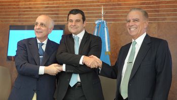 ypf y bridas sellaron acuerdo para desarrollar vaca muerta ypf y bridas sellaron acuerdo para desarrollar vaca muerta