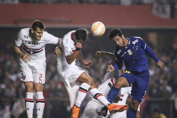 San Pablo venció a Cruzeiro y sueña con enfrentar a River o a Boca en cuartos