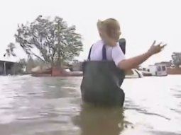 El accidente en vivo de Paula Bernini durante la cobertura de las inundaciones en Bahía Blanca