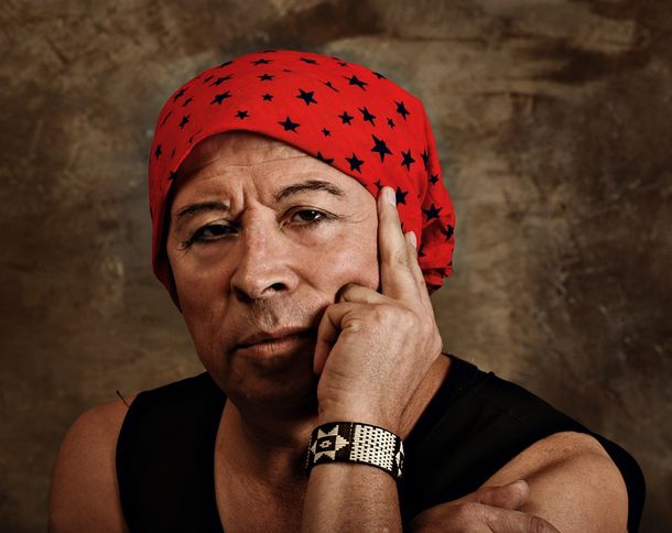 Murió el escritor chileno Lemebel, referente de la literatura homosexual