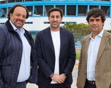 Milito, Lacunza y Ferré, una de las fórmulas de Racing.