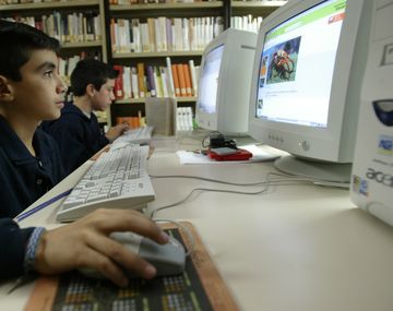 Por Internet: 2 de cada 10 chicos ya no miran TV