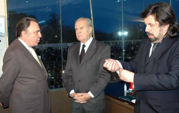 Marcelo Araujo y Julio Ricardo en la primera transmisión de Fútbol Para Todos