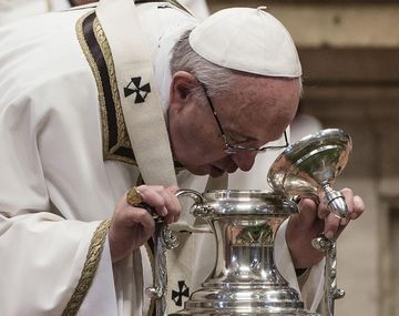 El Papa volvió a apuntar contra el consumismo en Jueves Santo