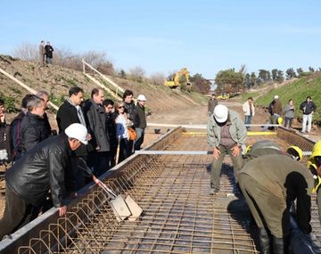 {altText(,#ObrasHídricas El gobierno invirtió casi 2.000 millones de pesos en La Plata)}