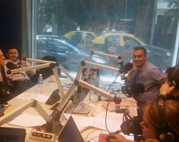 El cruce entre Mauro Szeta y el Gringo Cingolani por los alcanzapelotas del Pincha