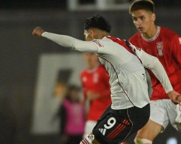 Atención Gallardo: los dos golazos de Ruberto en la reserva de River