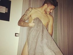 Wanda Nara se derritió y compartió una foto de su bombón al desnudo