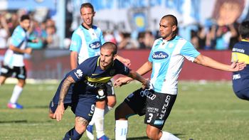 Benedetto, el gran goleador de Boca, intenta desequilibrar Benedetto, el gran goleador de Boca, intenta desequilibrar