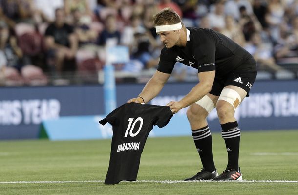 Los All Blacks le rindieron un homenaje a Maradona en la previa al partido con Los Pumas