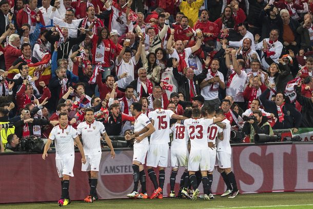 Sevilla venció al Liverpool y ganó la tercera Europa League consecutiva