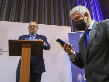 El Gobierno admite que la inflación ha vuelto a golpear con fuerza en abril