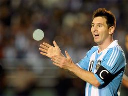 messi: el mundial esta lejos, ahora solo pienso en mi club messi: el mundial esta lejos, ahora solo pienso en mi club