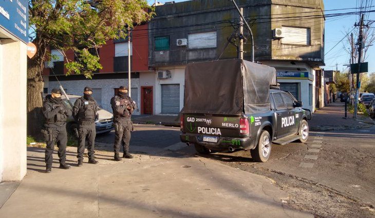 Secuestrador de Caseros: retiraron los cuerpos y arrancan las pericias de las armas
