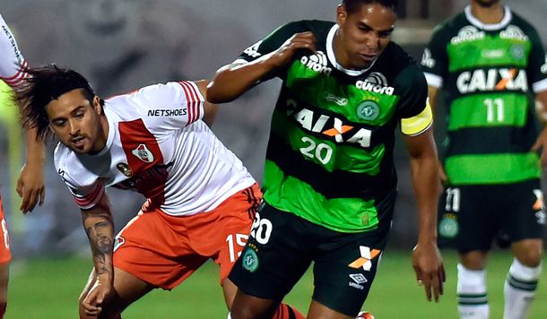 ¿Vale todo? River se aferra a una cábala casi inédita para dar vuelta la serie ante Gremio