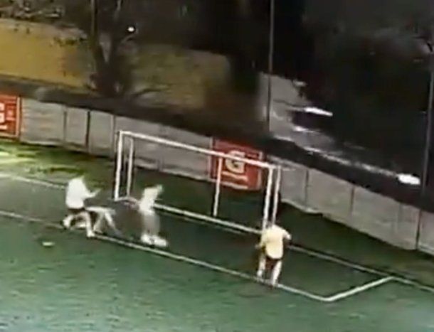 Rodrigo De Paul se divirtió en un picado con amigos.