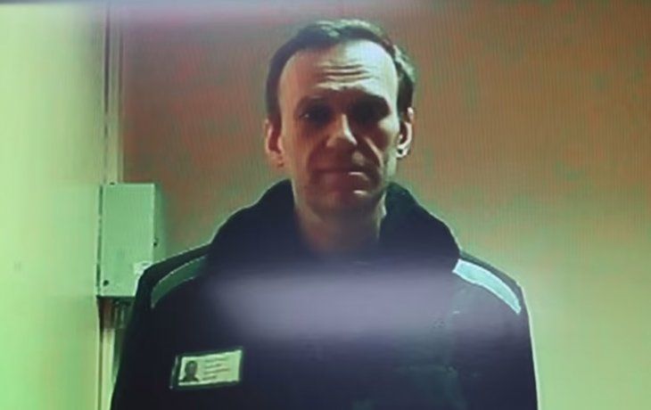 Rusia: condenaron por extremismo al opositor Alexei Navalny