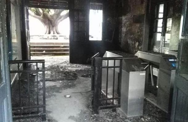 Un incendio afectó las boleterías de la estación Pueyrredón