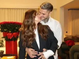 el sensual posteo de icardi tras salir campeon: ¿mojada de oreja para wanda nara? el sensual posteo de icardi tras salir campeon: ¿mojada de oreja para wanda nara?