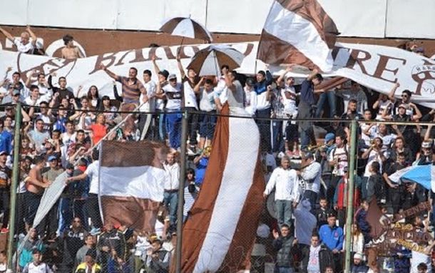Un fanático: no vas a poder creer cómo bautizó este hincha de Platense a su hijo