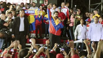 maduro fue elegido presidente en una votacion muy renida maduro fue elegido presidente en una votacion muy renida