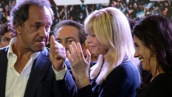 scioli, por radio 10: que macri cuente conmigo, voy por la positiva scioli, por radio 10: que macri cuente conmigo, voy por la positiva