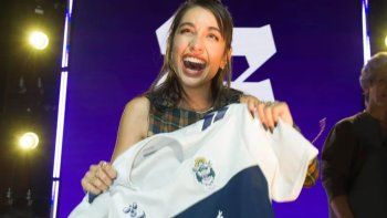 maria becerra palpito el duelo entre gimnasia y river: hoy... maria becerra palpito el duelo entre gimnasia y river: hoy...