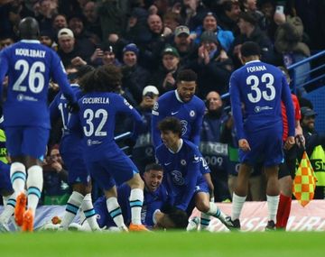 El Chelsea de Enzo Fernández le ganó 2-0 el Dortmund y avanzó a cuartos