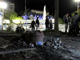 los ex soldados continentales demolieron la construccion en plaza de mayo los ex soldados continentales demolieron la construccion en plaza de mayo