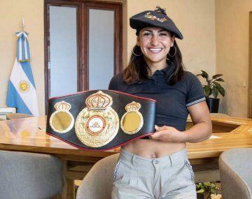 Le robaron el cinturón de campeona del mundo a Nazarena Romero